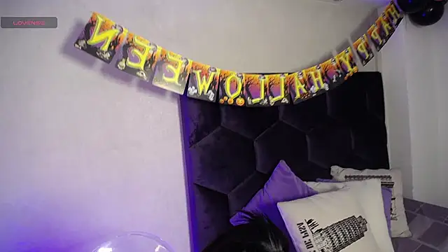 GochitaWild online show from 10/11/25, 08:07