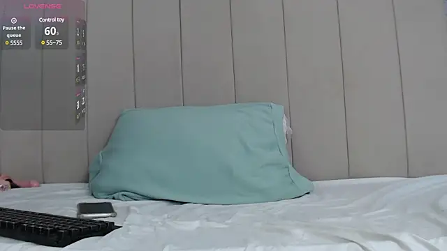 Snapshot of erickblaze_wm chatting on 02/10/25, 01:01 erickblaze wm online show from 02/10/25, 01:01