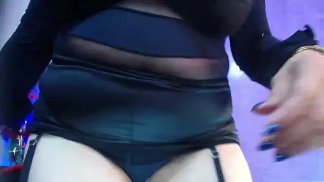 Snapshot of sarasmith3 chatting on 10/05/25, 03:54 sarasmith3 online show from 10/05/25, 03:54