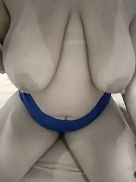 yannaluuxehot online show from 02/20/25, 03:56