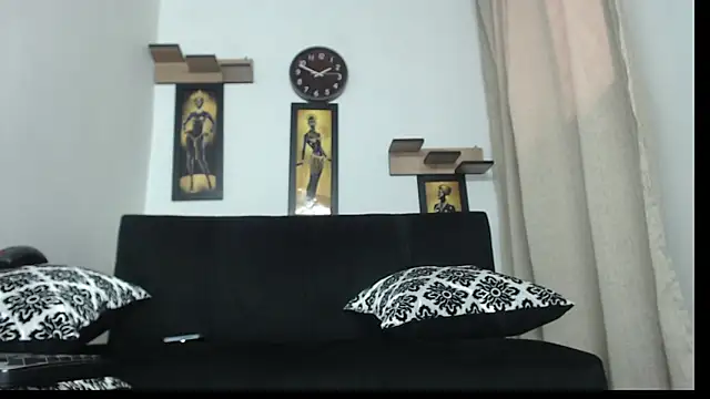 lolplipiwg online show from 05/17/26, 06:48