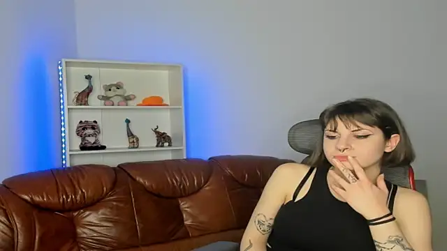 Vickyyy1233 online show from 02/06/25, 09:17