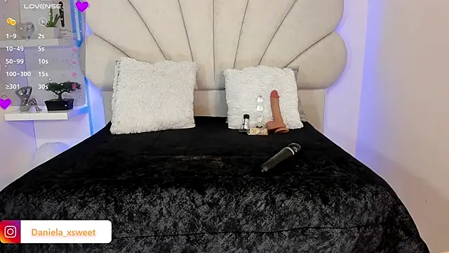 Snapshot of Danielaangelina chatting on 11/23/25, 06:24 Danielaangelina online show from 11/23/25, 06:24