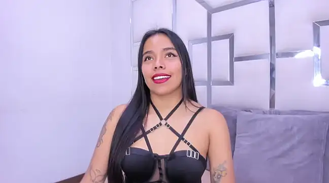 ZoeWan69 online show from 02/11/25, 10:59