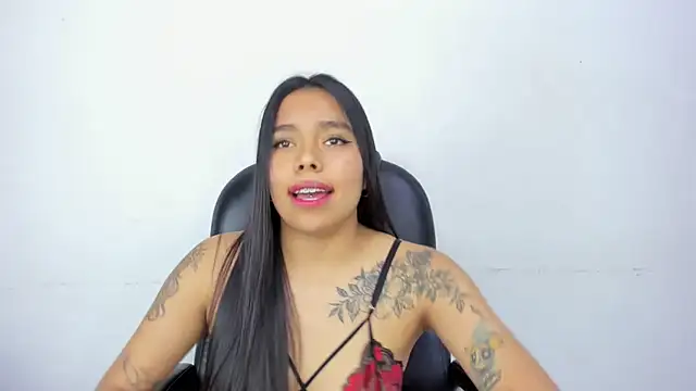 ZoeWan69 online show from 03/22/25, 02:58