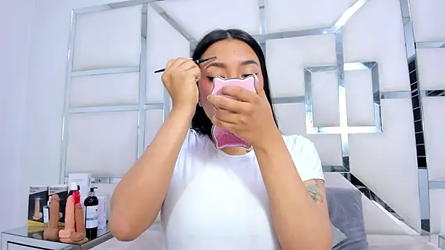 ZoeWan69 online show from 11/19/25, 11:32