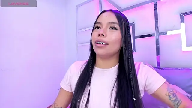 ZoeWan69 online show from 03/03/26, 02:12