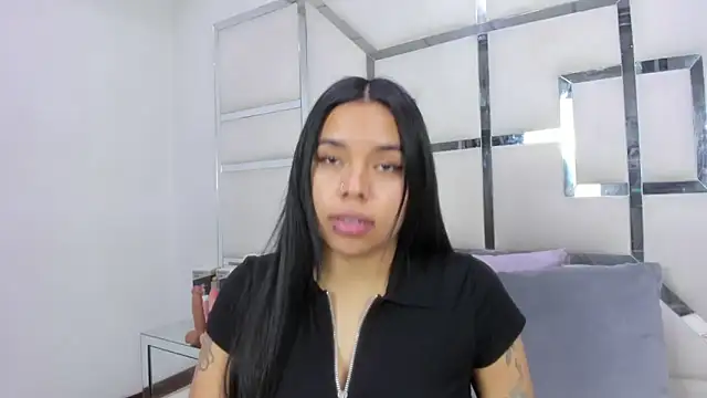 ZoeWan69 online show from 05/05/26, 01:41