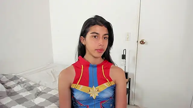 Snapshot of Mazikeen__18 chatting on 06/29/26, 01:33 Mazikeen 18 online show from 06/29/26, 01:33