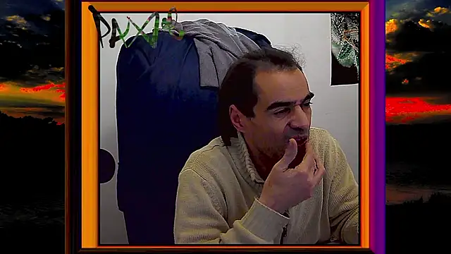 Snapshot of ReyDeBotones chatting on 02/27/26, 10:21 ReyDeBotones online show from 02/27/26, 10:21