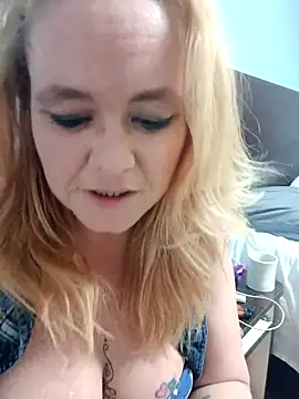 CutiepieMandii143 online show from 02/25/25, 07:36