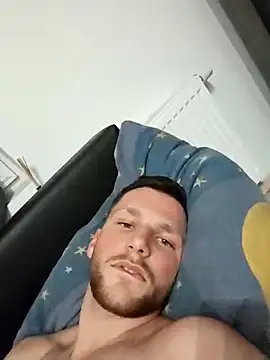 Cosmin224451 online show from 11/30/25, 05:39