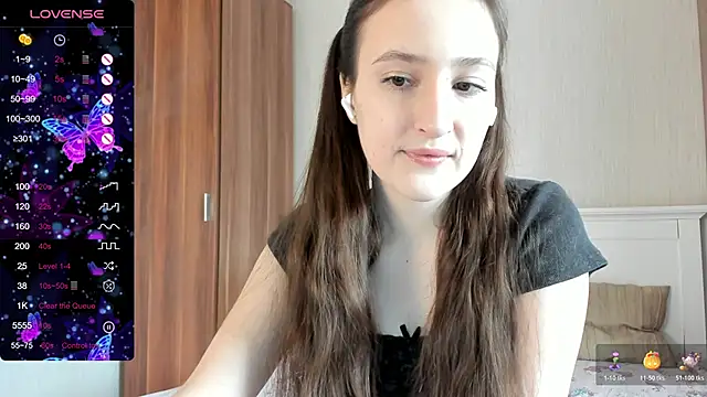 Cute  Nana online show from 10/26/25, 06:30