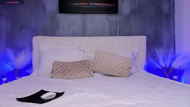 Snapshot of Ivy_Ann chatting on 03/15/25, 08:48 Ivy Ann online show from 03/15/25, 08:48