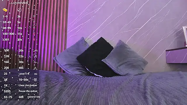 ariana jhonson1 online show from 11/12/25, 12:49