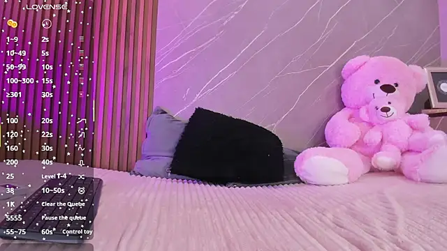 ariana jhonson1 online show from 12/18/25, 12:33