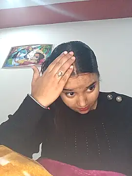 Snapshot of RAYI_01 chatting on 02/10/25, 04:36 RAYI 01 online show from 02/10/25, 04:36