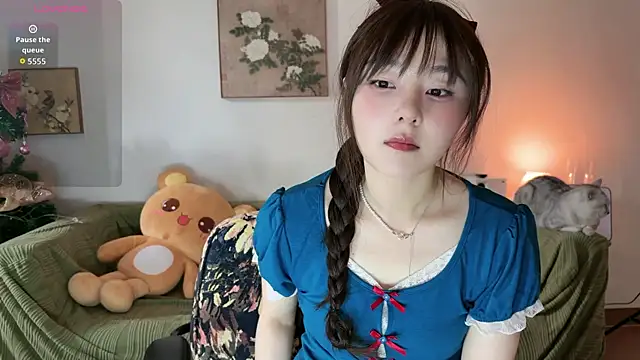 nanaliu6 online show from 06/15/26, 07:54