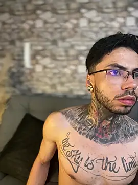 Walker Thomas1 online show from 02/24/25, 02:19