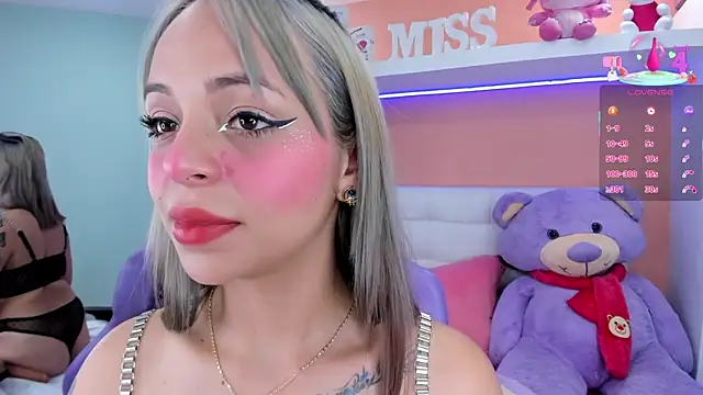 Snapshot of miss__lizeth chatting on 03/07/25, 06:00 miss lizeth online show from 03/07/25, 06:00