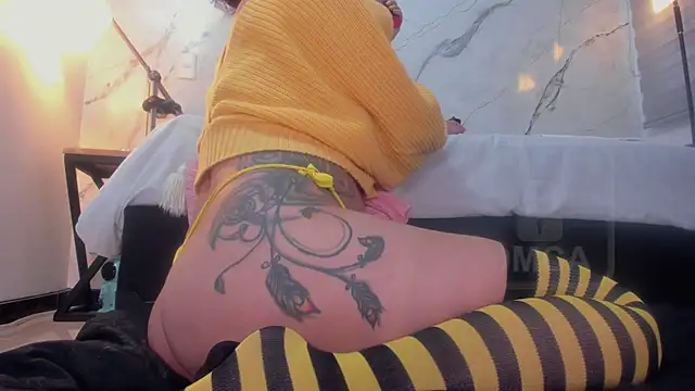 ailin curl online show from 12/30/24, 09:50