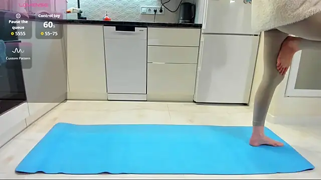 Katya yoga online show from 11/06/25, 04:02