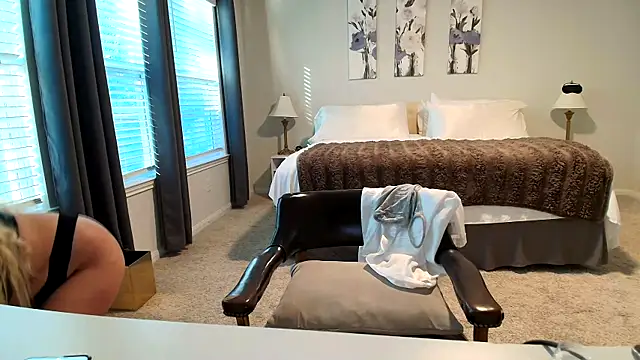 kaliii jones online show from 11/02/25, 10:34