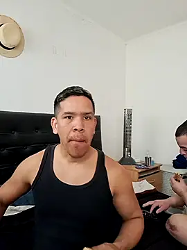 Snapshot of liamlara chatting on 09/09/25, 01:32 liamlara online show from 09/09/25, 01:32