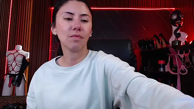 XiaQueen online show from 09/27/25, 08:14