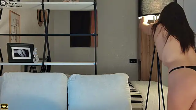 emiljanna online show from 11/22/25, 04:00