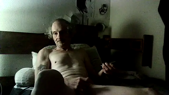 Snapshot of Dara4q chatting on 11/13/25, 07:18 Dara4q online show from 11/13/25, 07:18