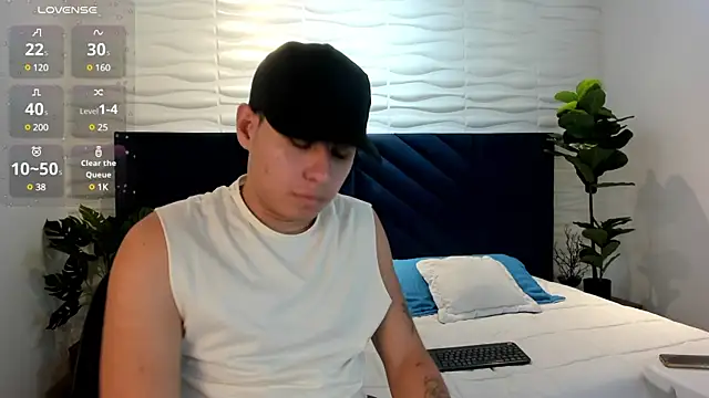 Snapshot of Gabriell_ramirez chatting on 02/18/25, 03:31 Gabriell ramirez online show from 02/18/25, 03:31