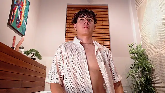 Snapshot of Gabriell_ramirez chatting on 02/27/25, 06:50 Gabriell ramirez online show from 02/27/25, 06:50