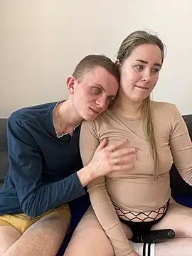 Snapshot of alisanikita chatting on 03/04/25, 07:19 alisanikita online show from 03/04/25, 07:19