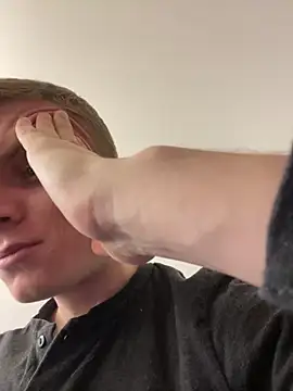 Snapshot of alisanikita chatting on 11/27/25, 05:42 alisanikita online show from 11/27/25, 05:42