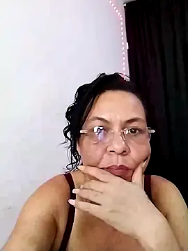 Snapshot of thefuckingowneroftits chatting on 02/21/25, 02:48 thefuckingowneroftits online show from 02/21/25, 02:48