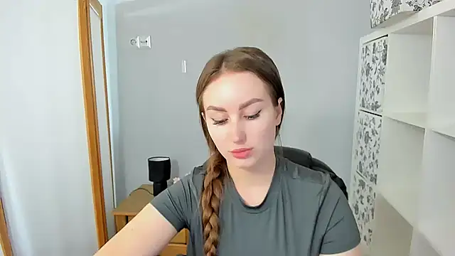 Snapshot of DonnaCam chatting on 09/12/25, 02:39 DonnaCam online show from 09/12/25, 02:39