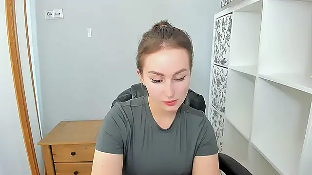 Snapshot of DonnaCam chatting on 09/14/25, 07:35 DonnaCam online show from 09/14/25, 07:35