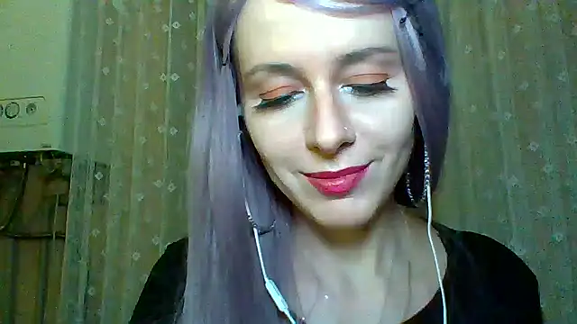 Snapshot of LuminousLady chatting on 02/11/25, 11:12 LuminousLady online show from 02/11/25, 11:12