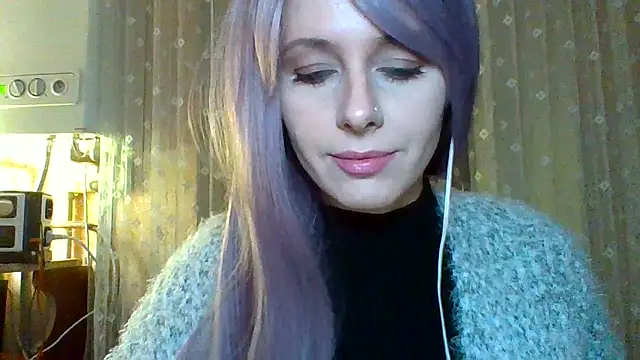 Snapshot of LuminousLady chatting on 02/17/25, 04:20 LuminousLady online show from 02/17/25, 04:20