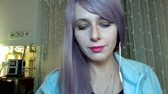 Snapshot of LuminousLady chatting on 02/17/25, 07:42 LuminousLady online show from 02/17/25, 07:42