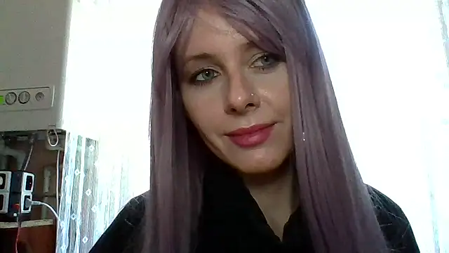 Snapshot of LuminousLady chatting on 02/18/25, 08:05 LuminousLady online show from 02/18/25, 08:05