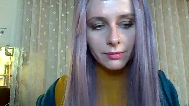 Snapshot of LuminousLady chatting on 02/18/25, 10:36 LuminousLady online show from 02/18/25, 10:36