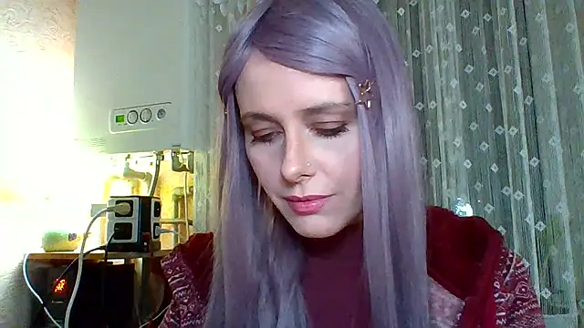 Snapshot of LuminousLady chatting on 02/19/25, 07:27 LuminousLady online show from 02/19/25, 07:27