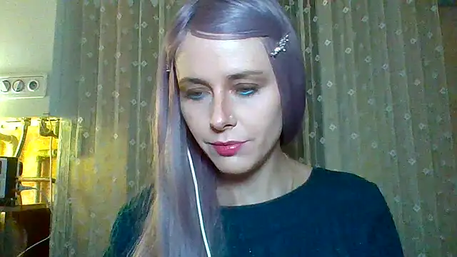 Snapshot of LuminousLady chatting on 02/28/25, 06:41 LuminousLady online show from 02/28/25, 06:41