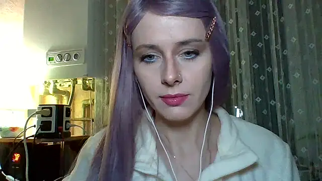 Snapshot of LuminousLady chatting on 03/03/25, 05:39 LuminousLady online show from 03/03/25, 05:39