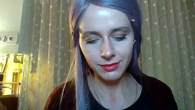 Snapshot of LuminousLady chatting on 03/05/25, 12:27 LuminousLady online show from 03/05/25, 12:27