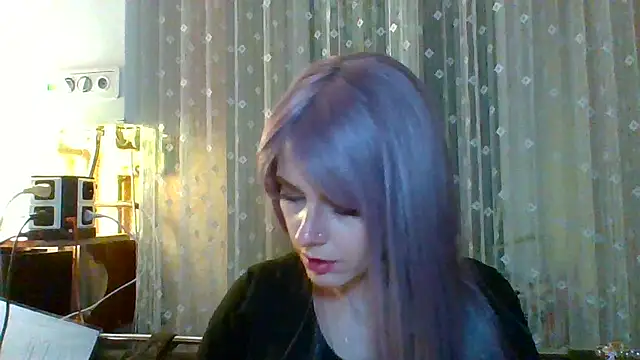 Snapshot of LuminousLady chatting on 03/07/25, 12:04 LuminousLady online show from 03/07/25, 12:04