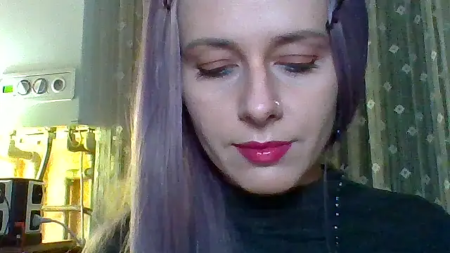 Snapshot of LuminousLady chatting on 03/10/25, 09:29 LuminousLady online show from 03/10/25, 09:29