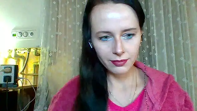 Snapshot of LuminousLady chatting on 03/17/25, 06:11 LuminousLady online show from 03/17/25, 06:11